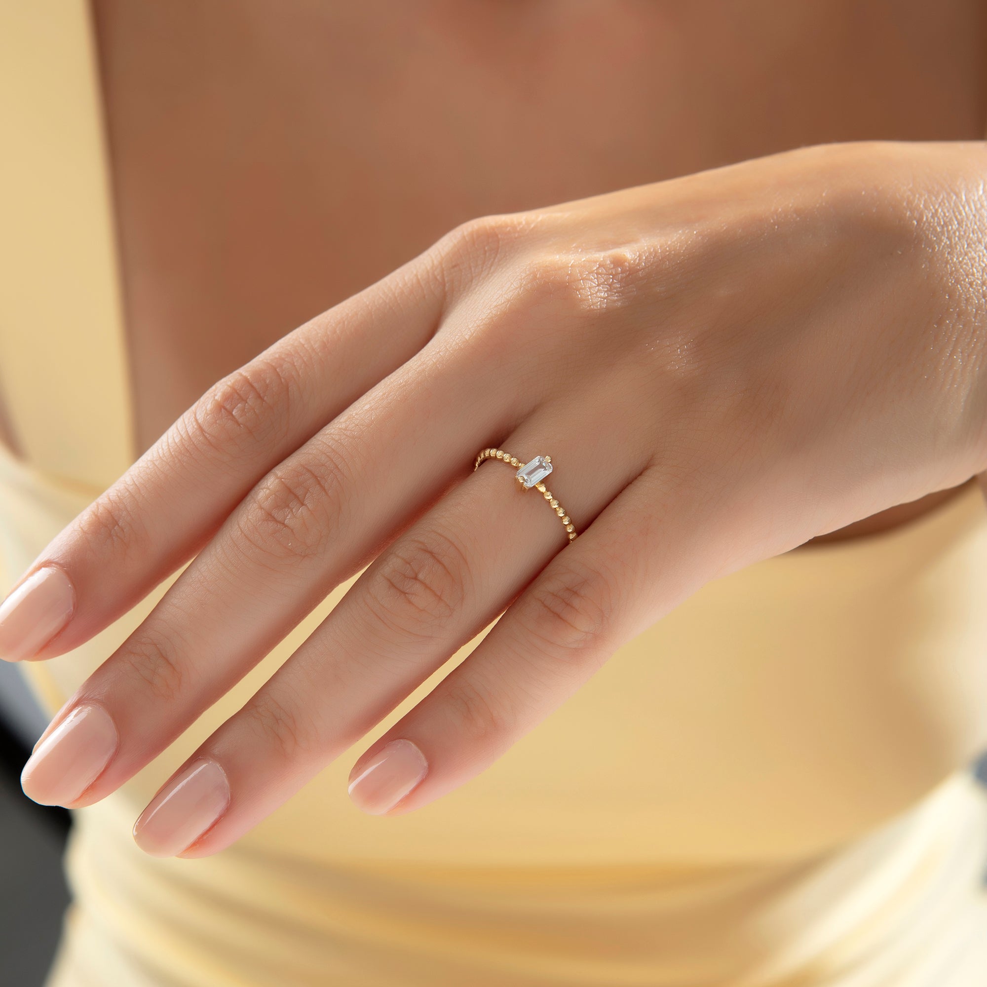 14 Ayar Altın Minimal Top Top Sıralı Baget Yüzük